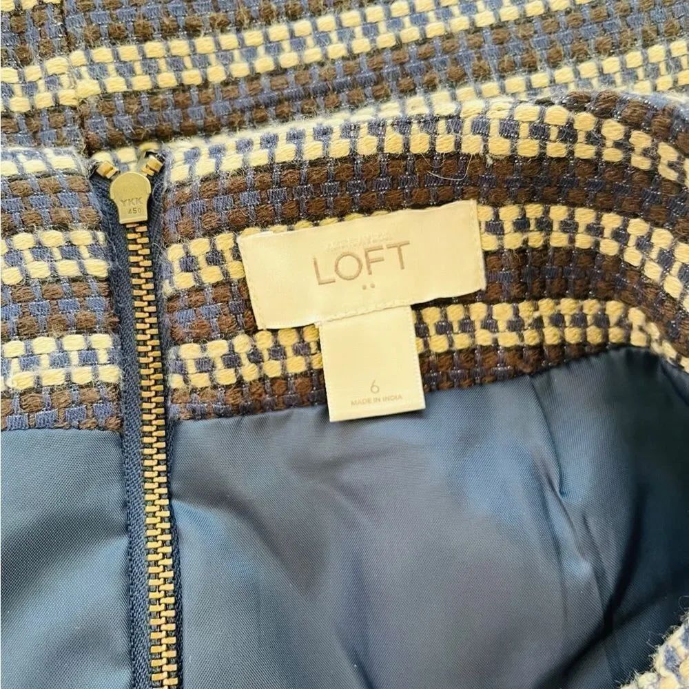 LOFT tweed back zip lined skirt, blue, plum/ burgundy, beige pattern size 6 - Picture 5 of 5
